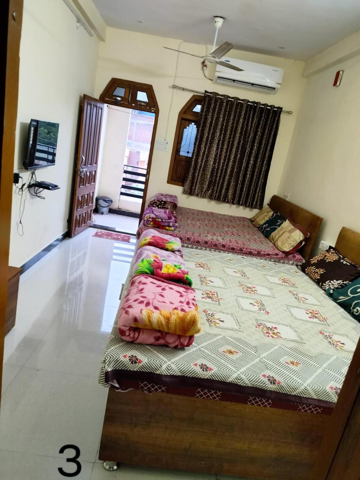Hotel Maruti Palace Ujjain Eksteriør billede